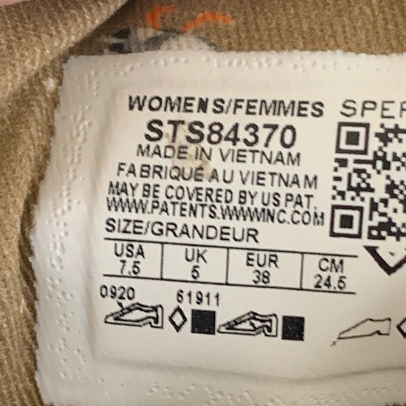 Sperry Women's Ankle Boots in Cream and Tan - Picture 5 of 16